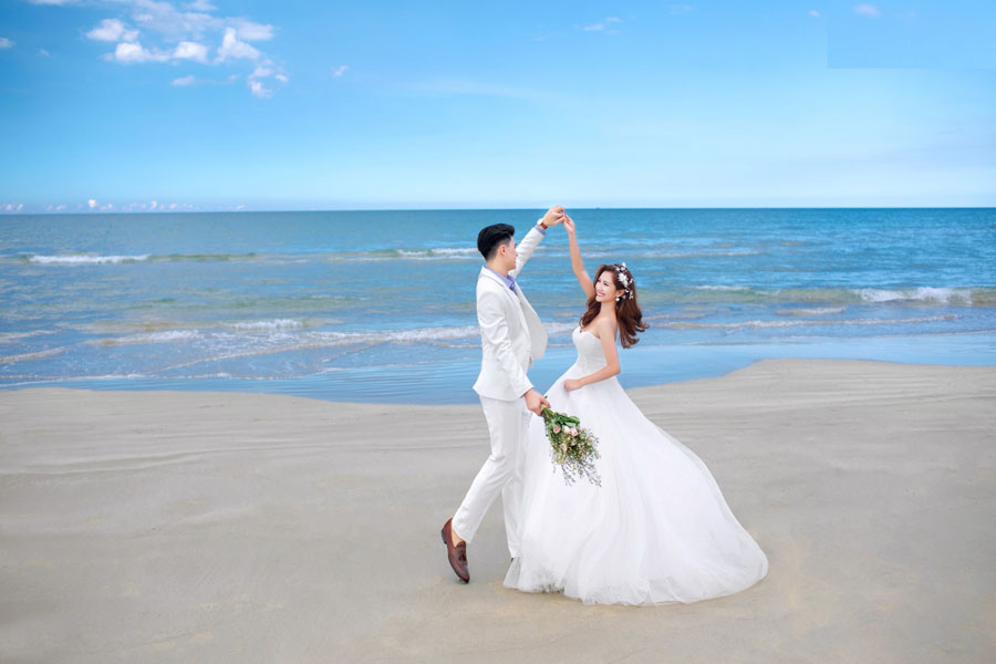 Mãn nhãn với 18 tư thế tạo dáng chụp hình cưới ngoại cảnh biển đẹp mê ly   Áo cưới Mailisa