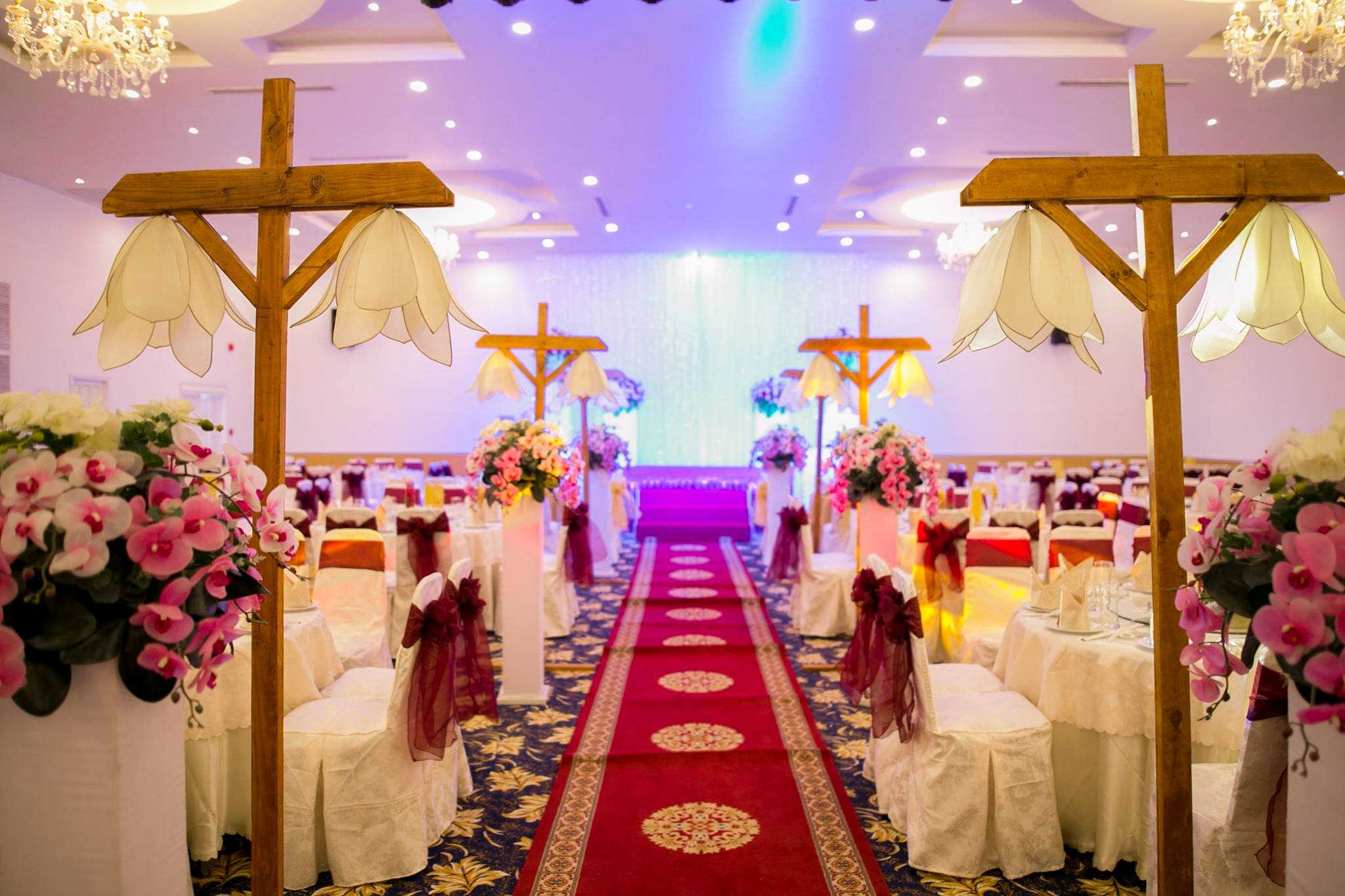 Tổ chức tiệc cưới tại Queen Plaza