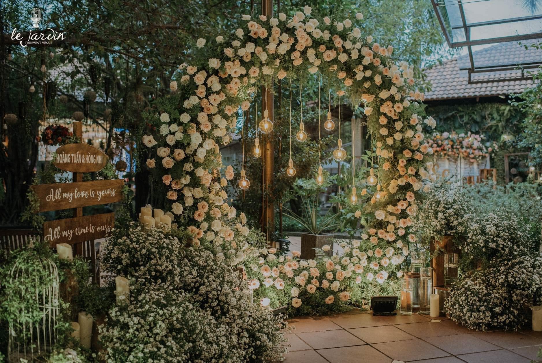 Rose Garden - Tiệc cưới ngoài trời phong cách Pháp
