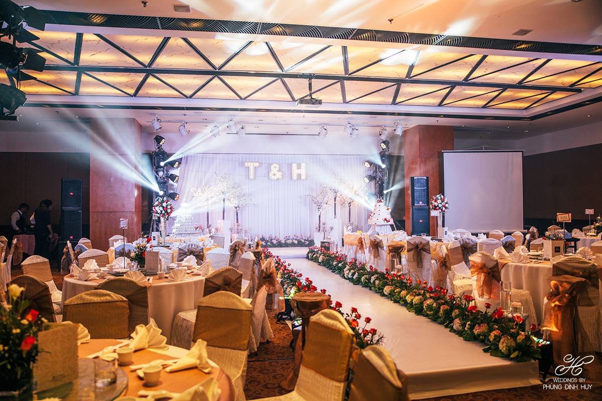 Trang trí tiệc cưới tại khách sạn Equatorial