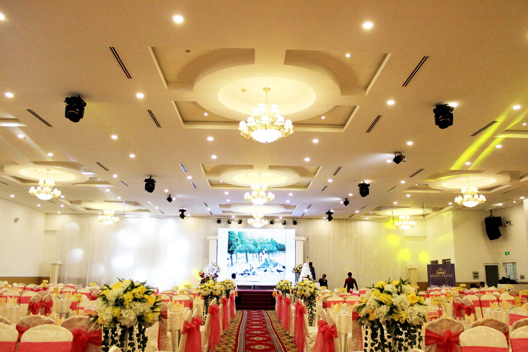 Queen Plaza Wedding & Event