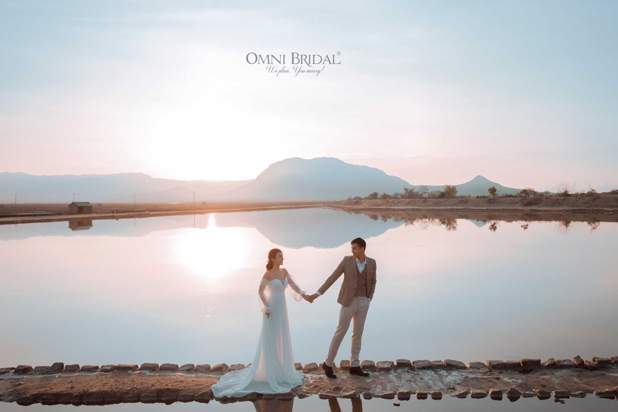 Chụp Ảnh Cưới Ở Biển Đẹp - Omni Bridal