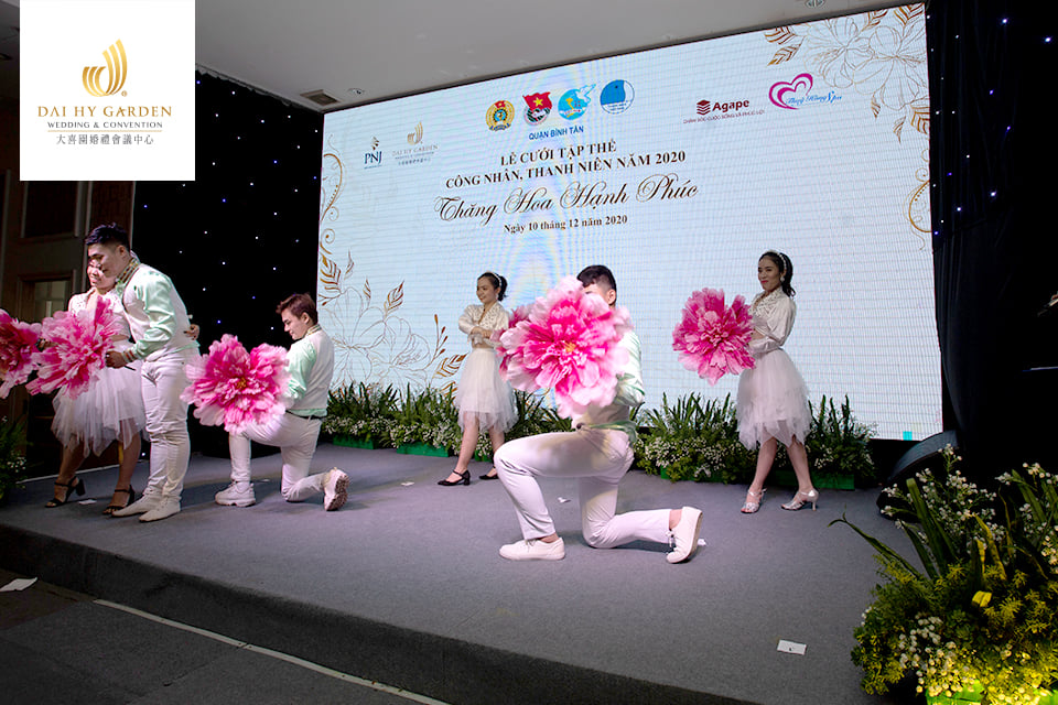 Dịch vụ ban nhạc ca sĩ tại Đại Hỷ Palace 