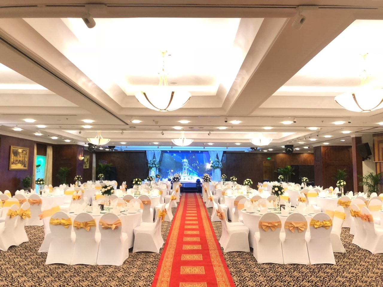 Tổ chức tiệc cưới tại Grand Hotel