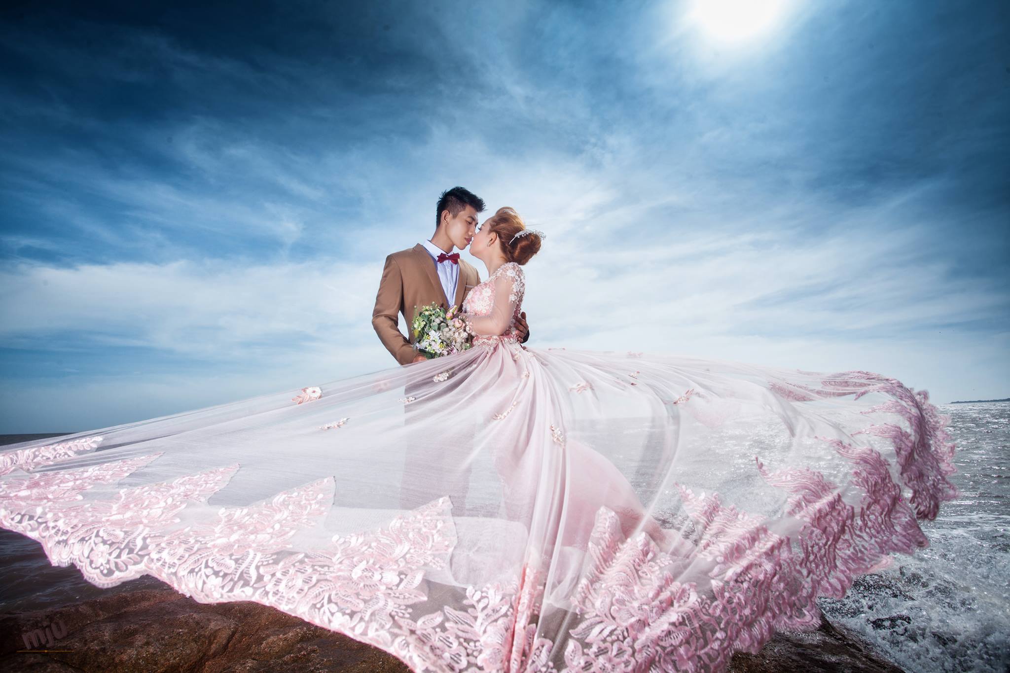 Áo Cưới Thùy Linh