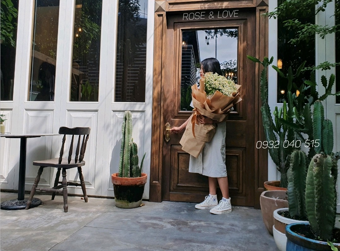 Shop hoa tươi Rose & Love