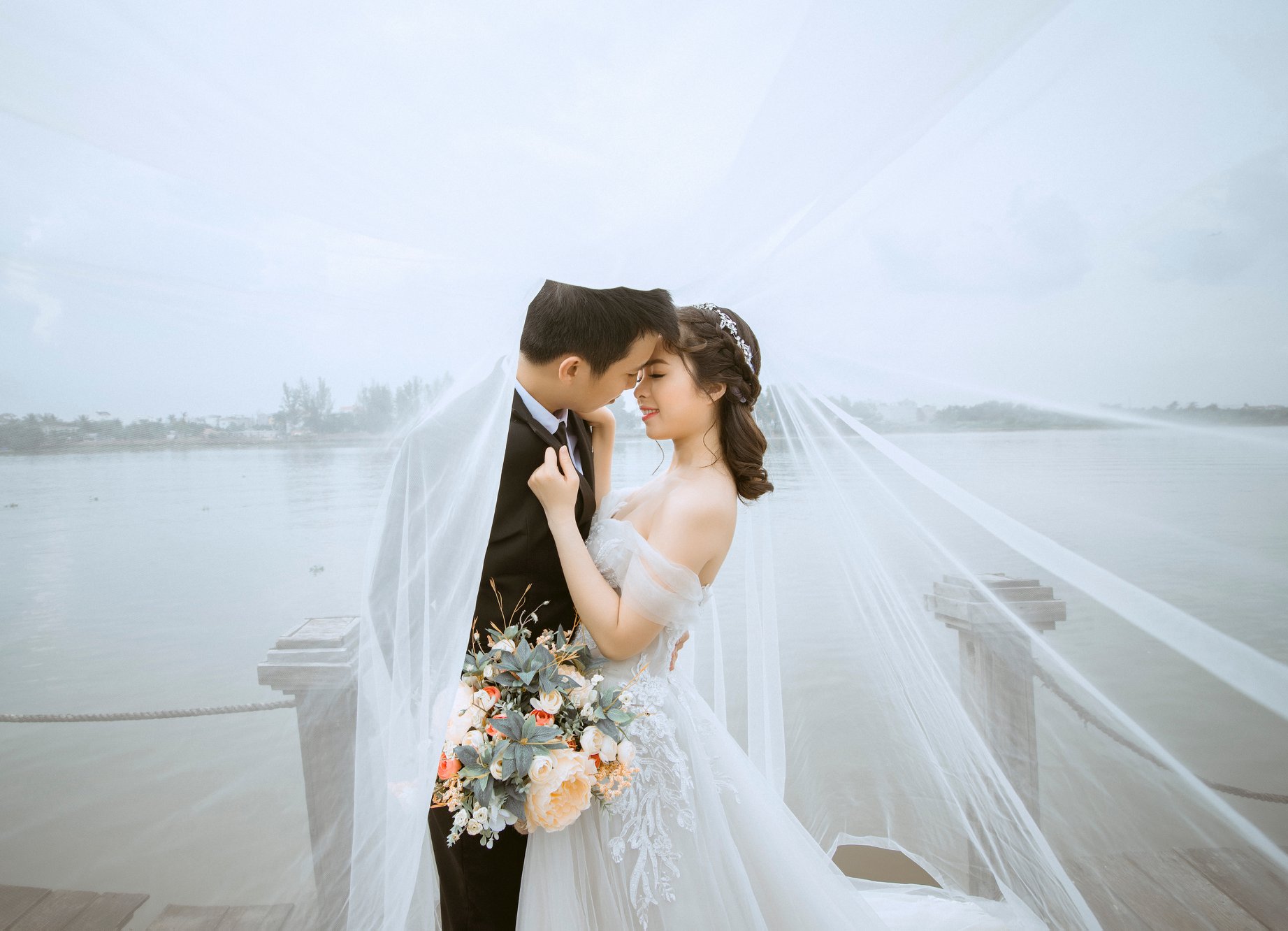 Akina Bridal