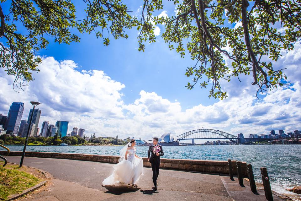 Anh Hi Bridal